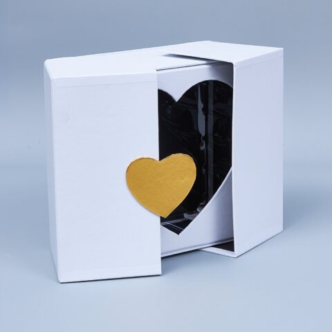 Набор коробок с золотой вставкой 