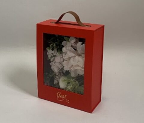 Коробка подарочная с окном 