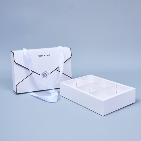 Коробка подарочная 