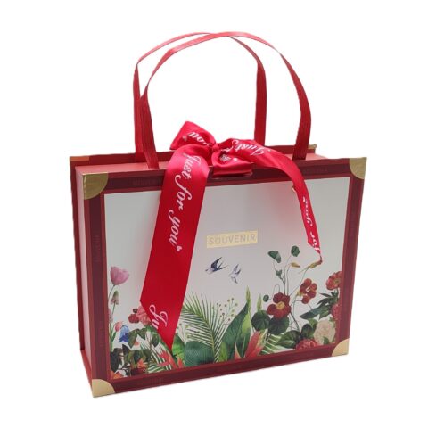 Коробка подарочная 