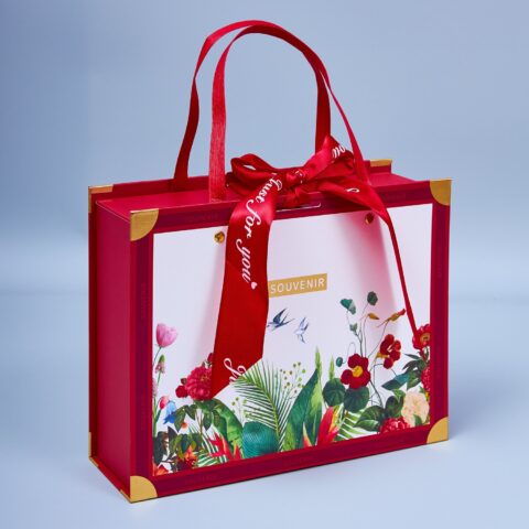 Коробка подарочная 