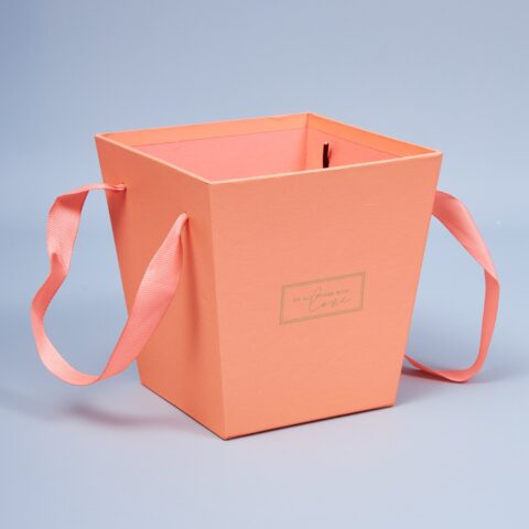 Коробка под цветы конус 