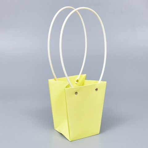 Картонный пакет с ручками, 13*9,5*15,5см, лимонный