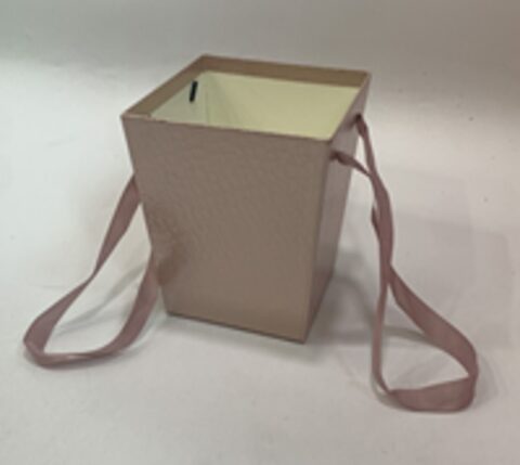 Коробка под цветы с ручками  17x17x18cm, пудровый