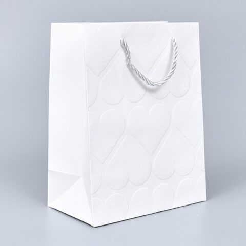 Пакет подарочный с тиснением 