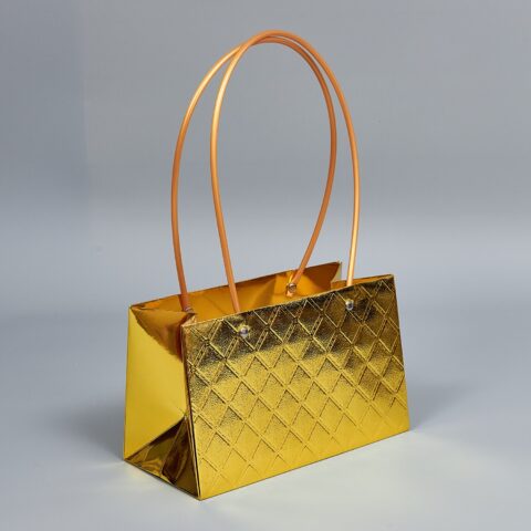 Картонный пакет с ручками 